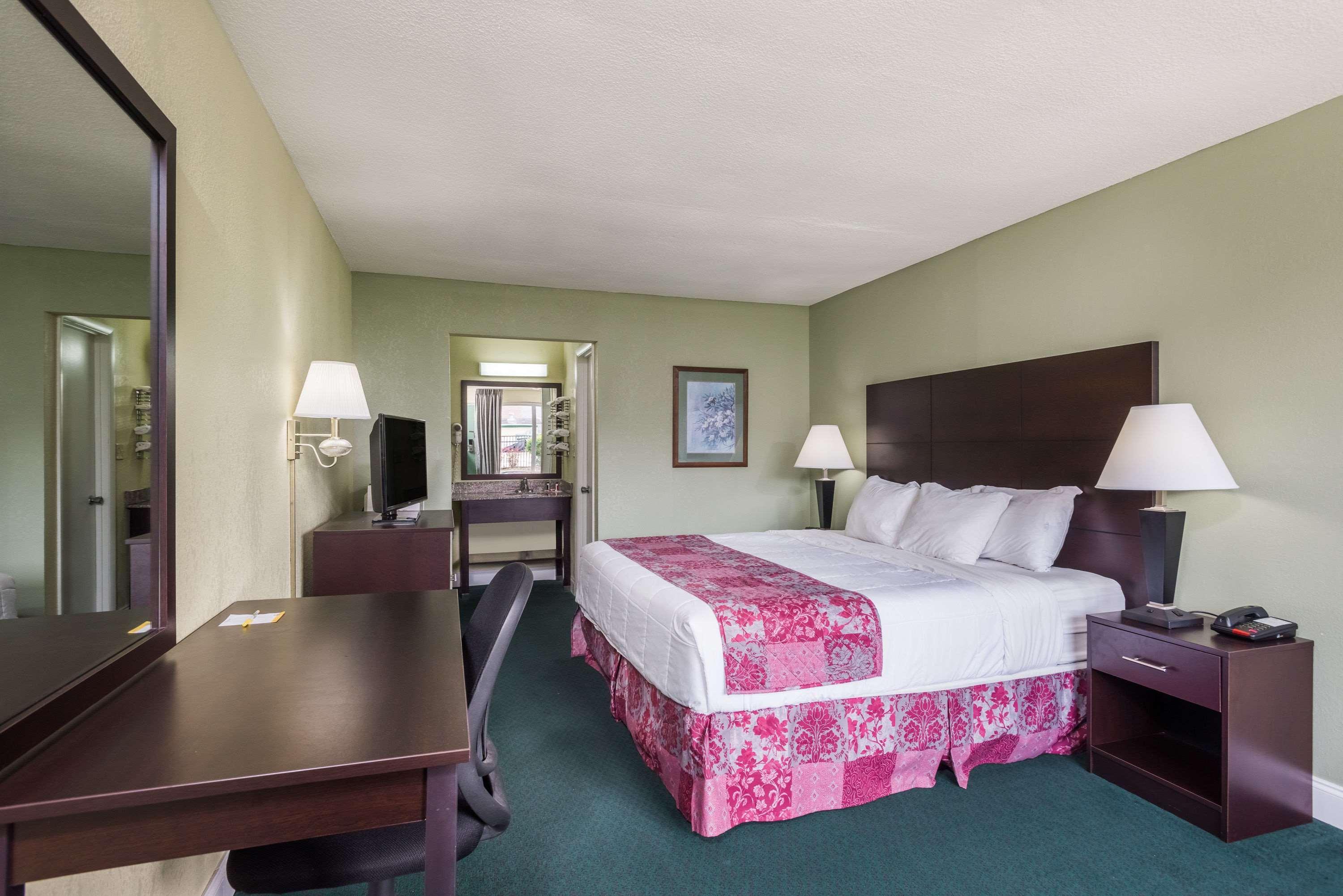 Days Inn By Wyndham Jellico - Tennessee State Line מראה חיצוני תמונה