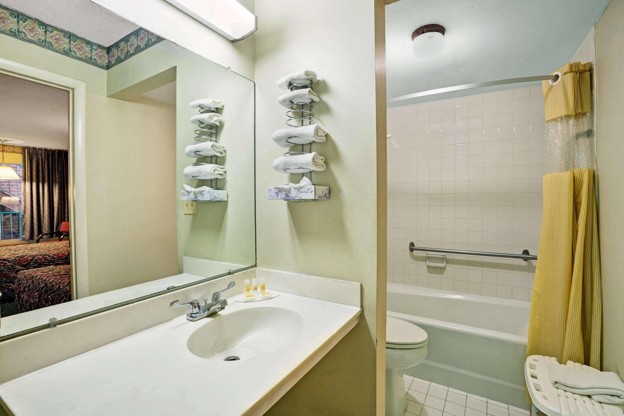 Days Inn By Wyndham Jellico - Tennessee State Line מראה חיצוני תמונה